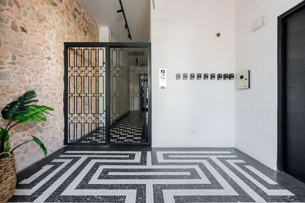 w Contemporary 1BR in Plaza Catedral