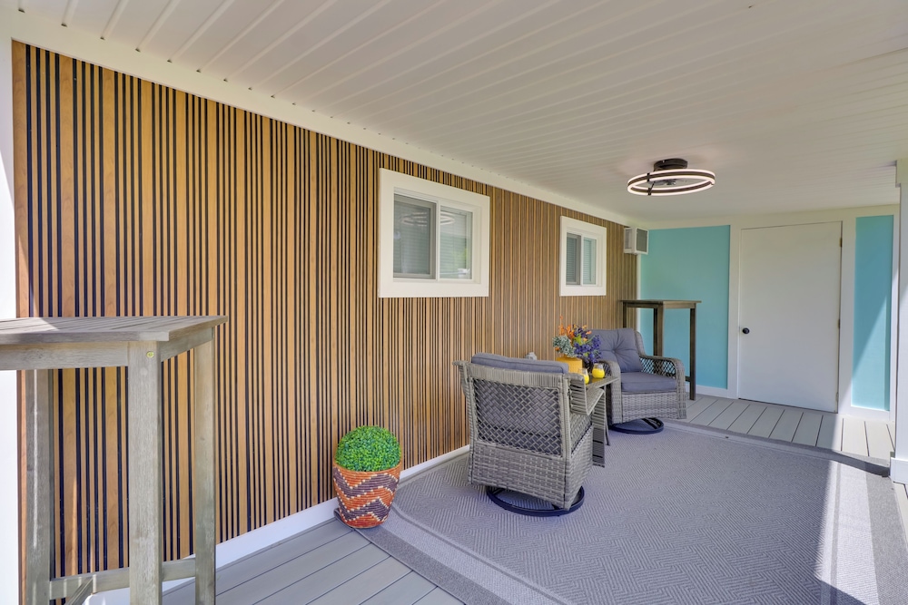 1 Mi to Dtwn: Renovated Retreat in Georgetown!