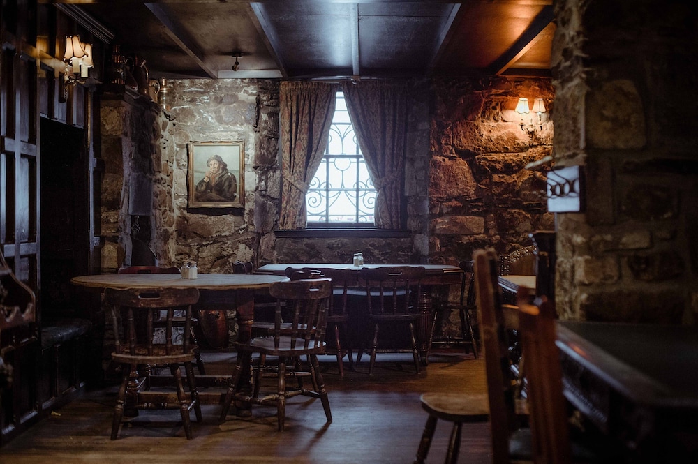 The George Hotel
