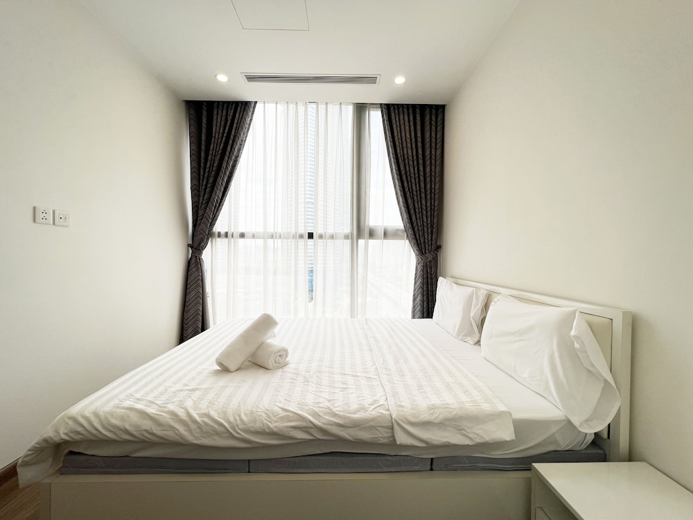 Luxhousing Vinhomes Skylake