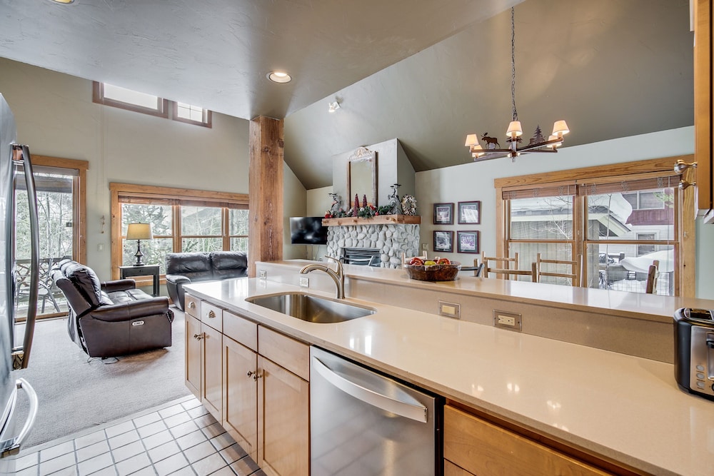 Cabin in the Pines 4