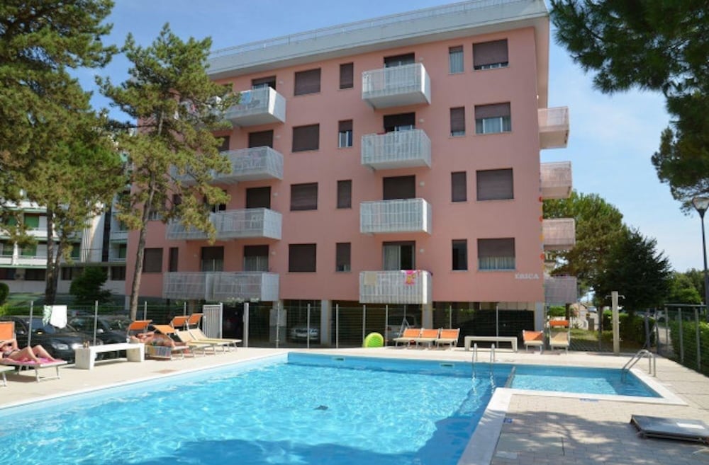 Luminous Flat With Balcony-beahost