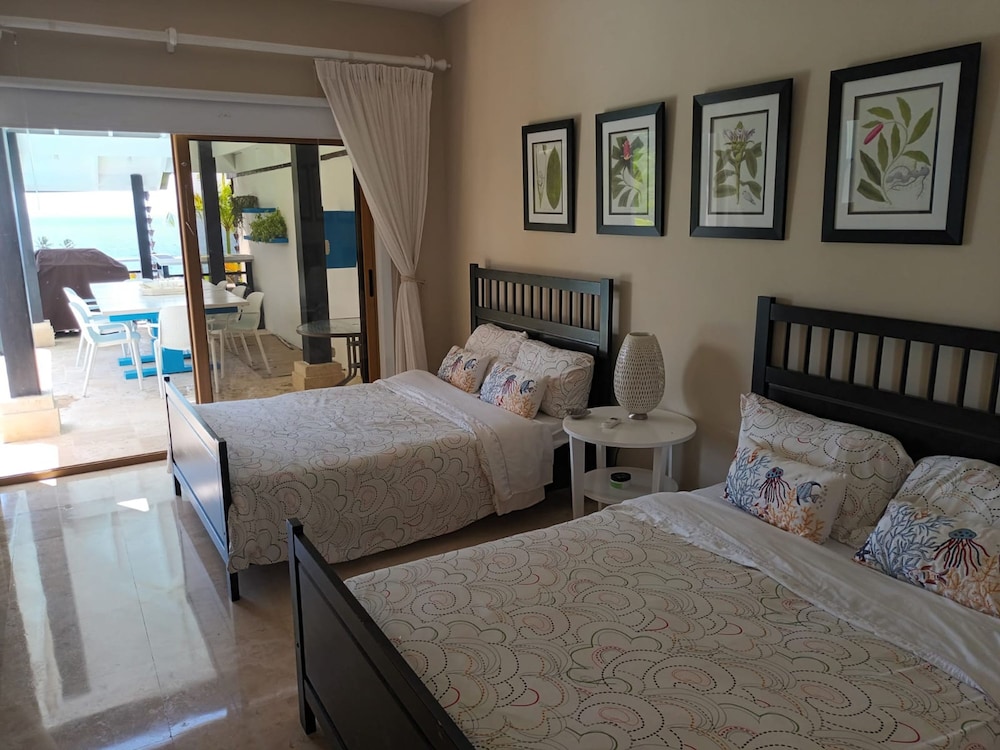 Magnificent Villa With Ocean View in Puerto Bahia