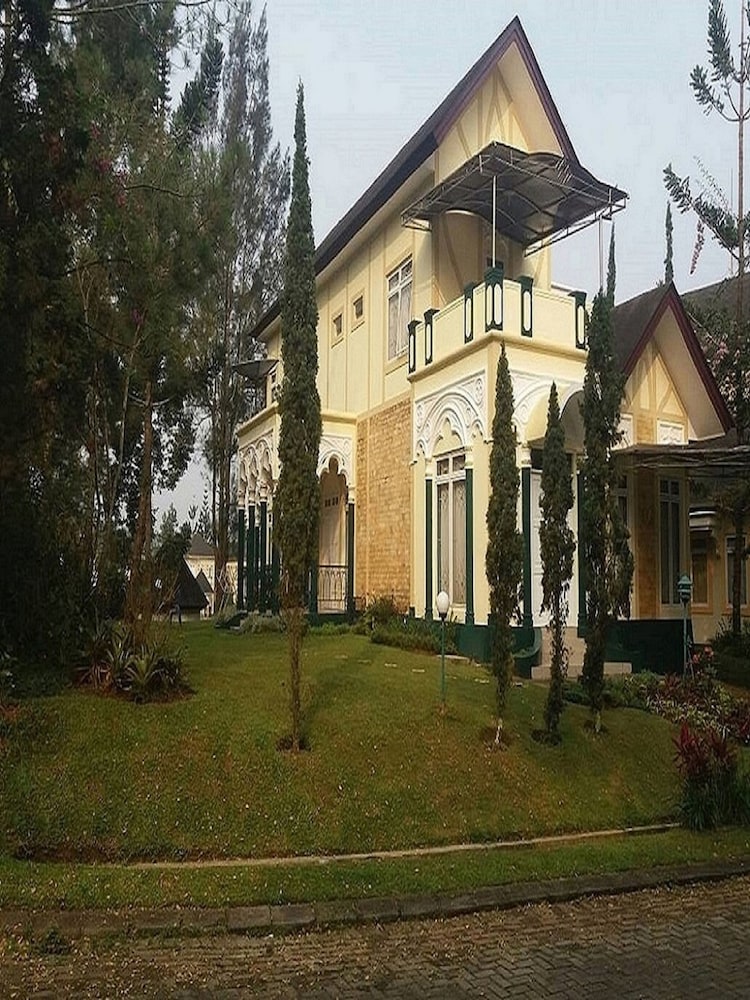 Villa Kota Bunga Teratai
