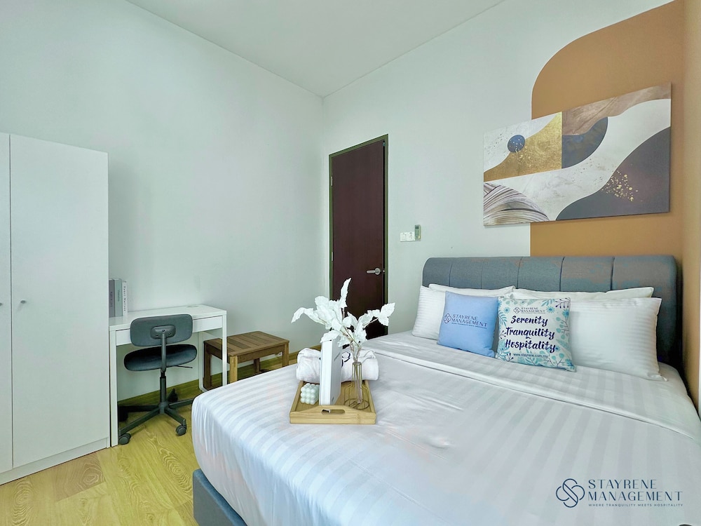 Country Garden Danga Bay Sea View Homestay by Stayrene