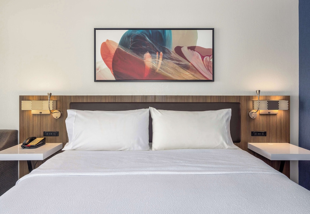 Hotel Hilton Garden Inn Chicago / Oak Brook - Image 1