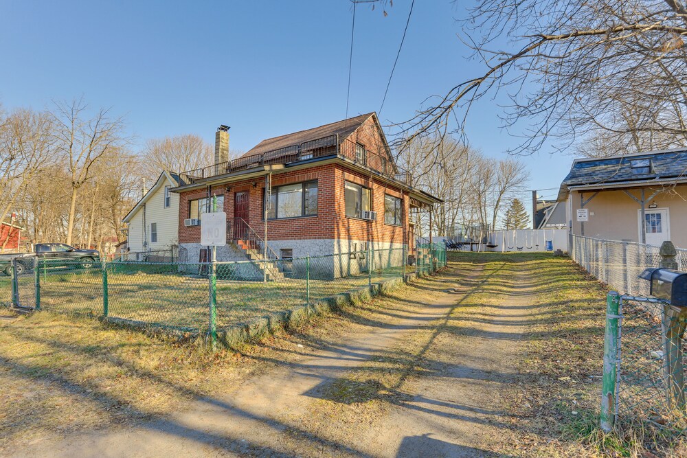 Monticello Vacation Home w/ Yard: 2 Mi to Downtown view 4