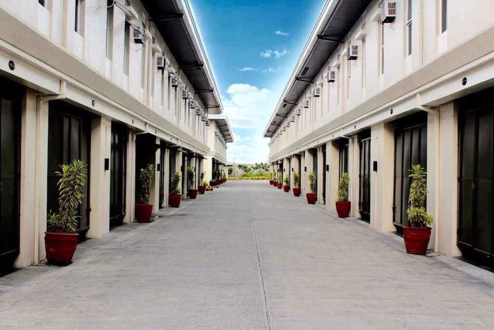 Mystique Lane Drive In Hotel