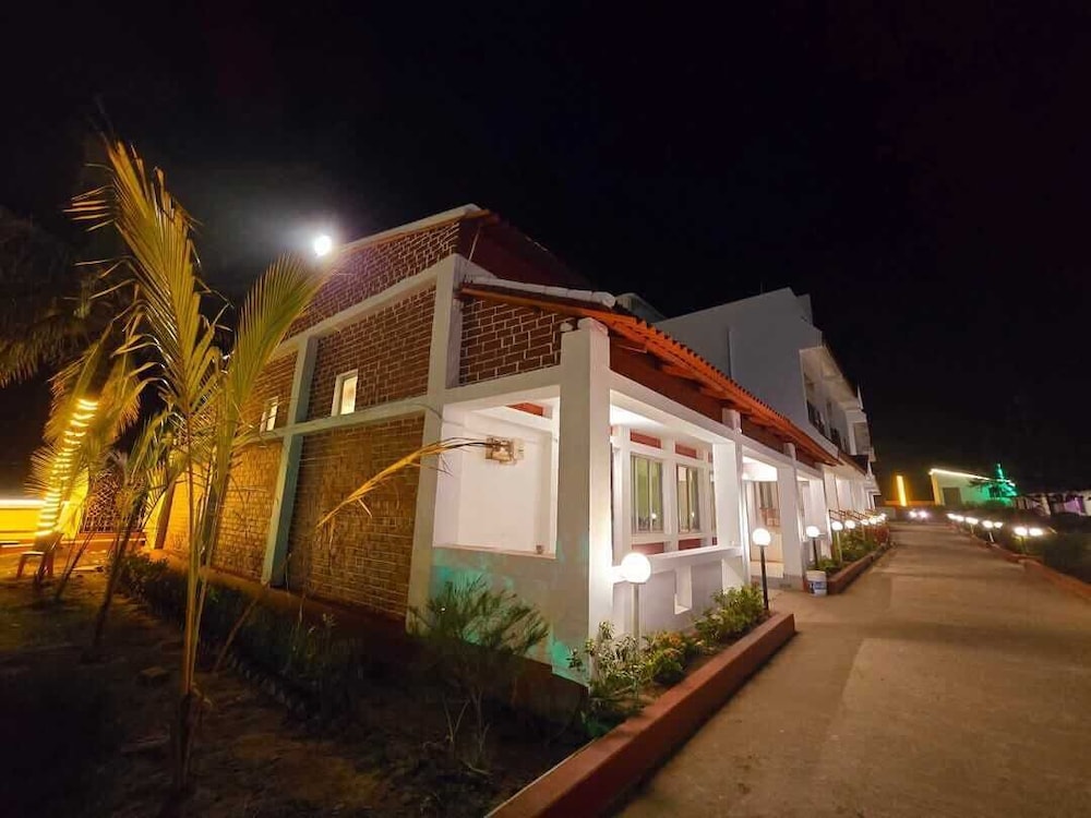 Ricardo Beach Resort