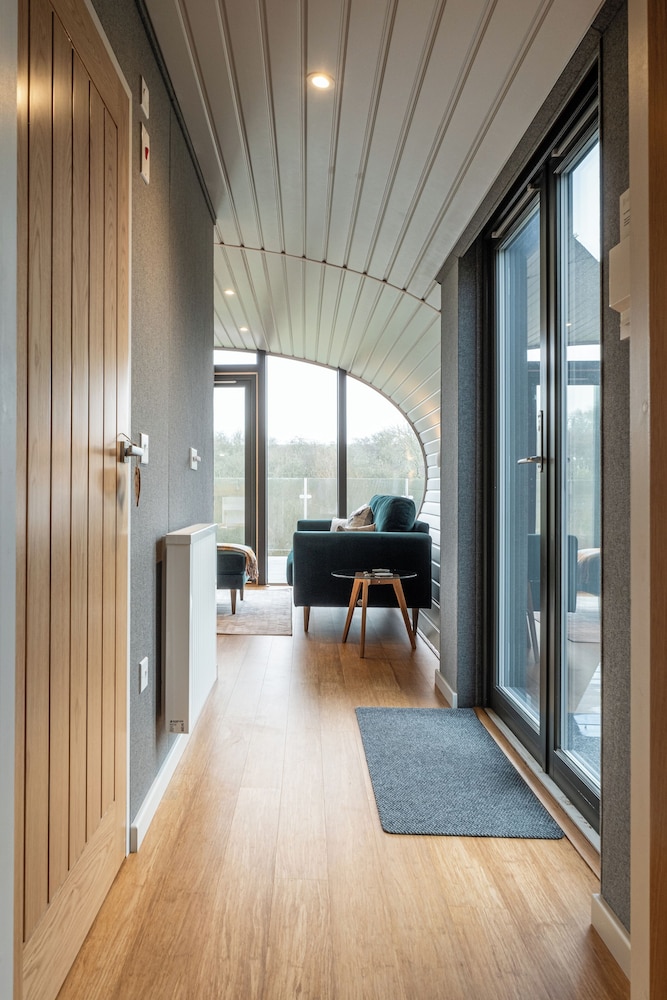 Unique 1 BD Eco-Retreat in Old Chalford