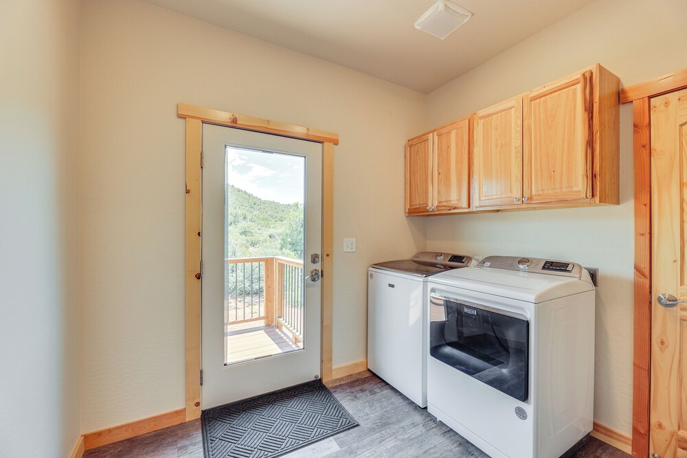 Peaceful Payson Retreat: Fish, Hike & Explore! view 2