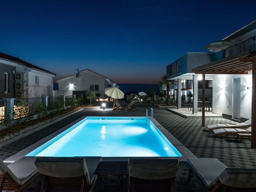 Modern and Spacious Home With Swimming Pool view 5