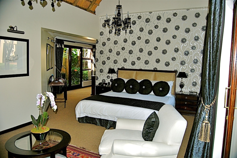 Lourie Lodge
