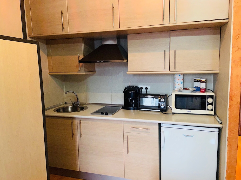 Estudio Edificio Serraneu Asn, apartamento en Monachil — kitchen