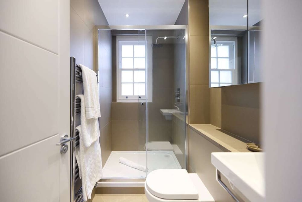 The Chelsea Square Crib - Bright 1bdr Flat