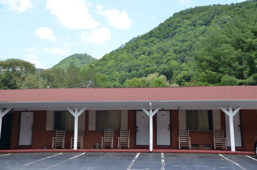 Travelowe's Motel
