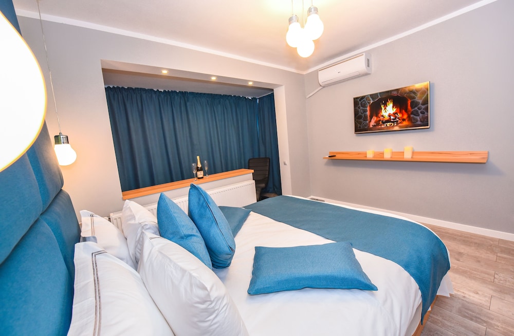 Primo - One Bedroom Apartment - Next to Cismigiu Park and Victoria Avenue view 3