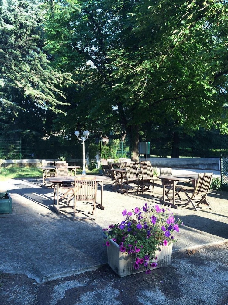 Le Parc aux Cèdres