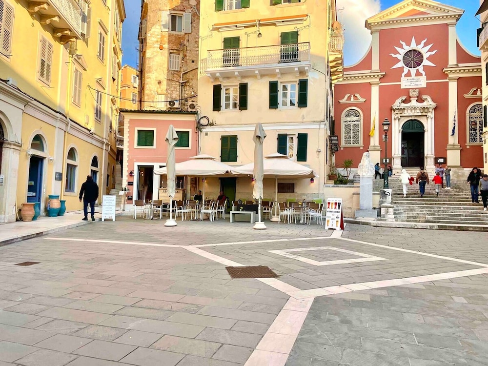 Kukuvayia s Nest-centre Old Town Corfu