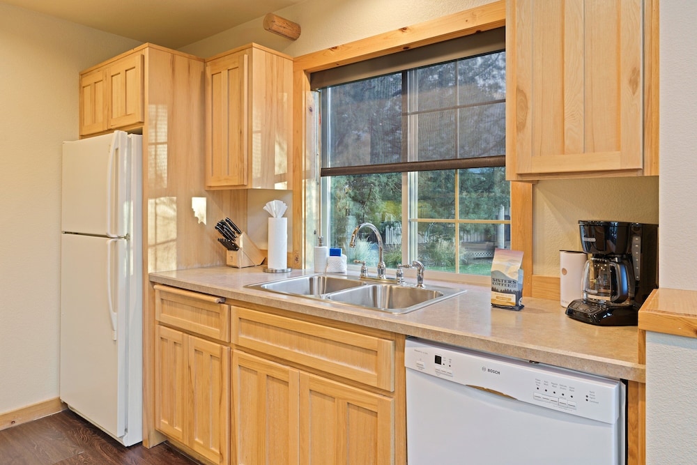Red Wing Nest 3 Bedroom Home