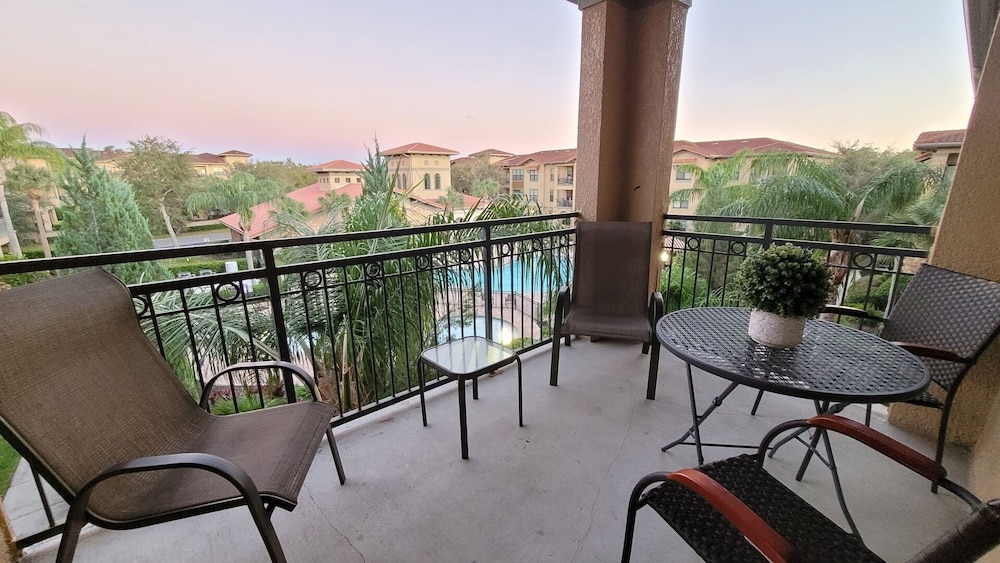 BP432CP 2 Bedroom Condo in Bella Piazza 2 Condo
