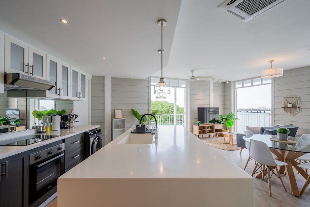w Fantastic 1BR w Modern Balcony in Panama