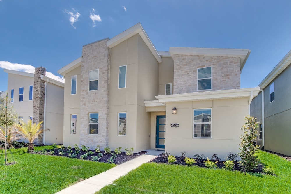 Storey Lake 9 BR Villa with Game Room