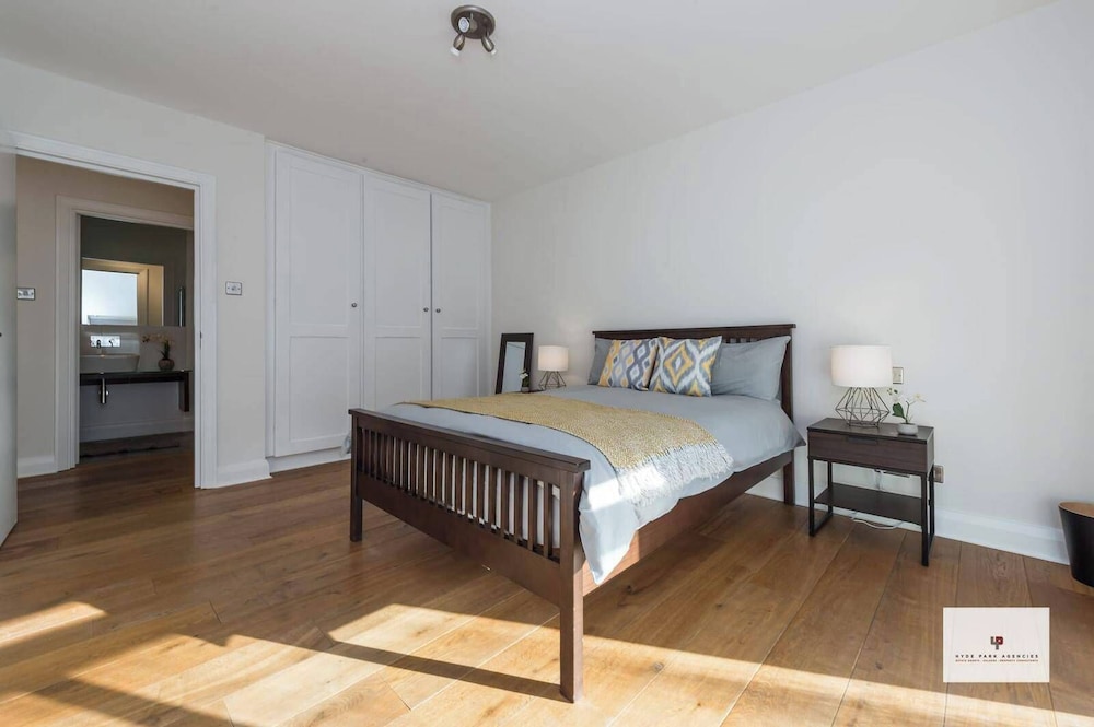 Westbourne Terrace Apartment in London Paddington