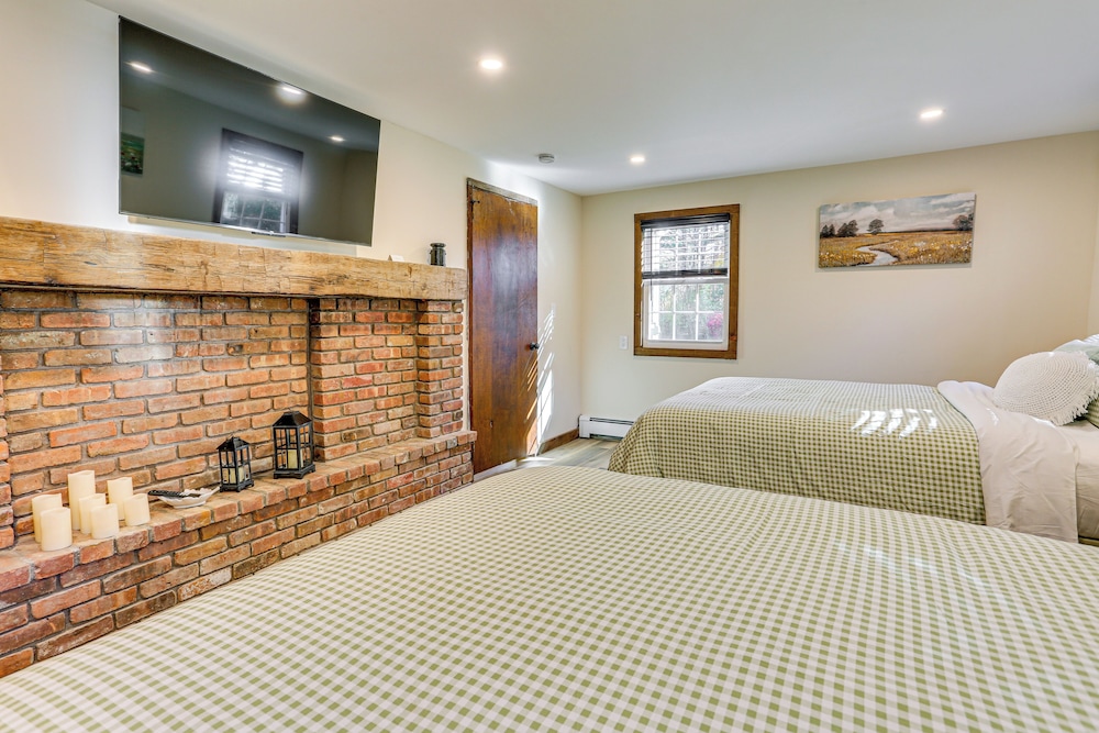 Indoor Pool, Gym & More: Catskills 'retreat House' view 4