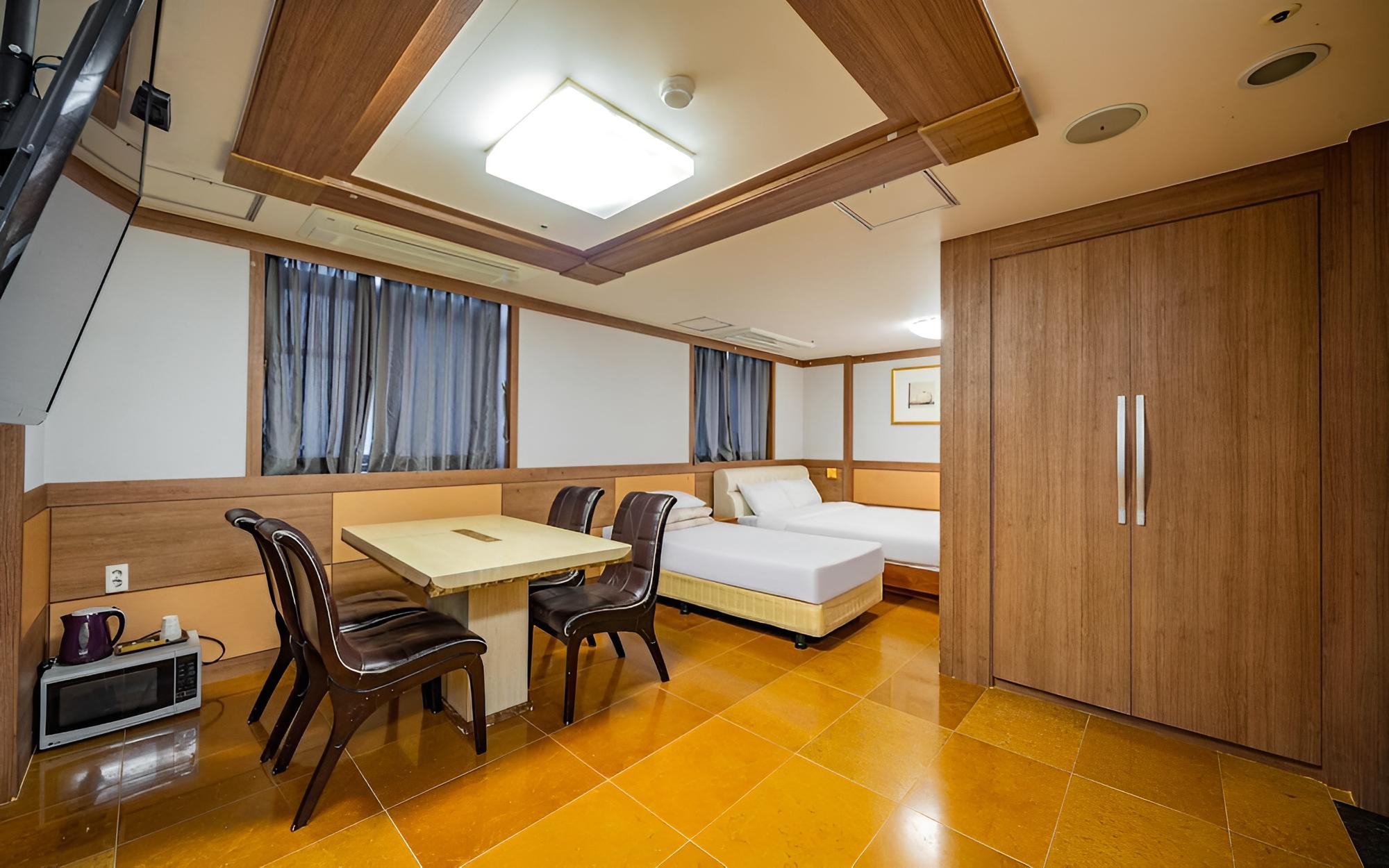 Changnyeong Bugok Spadium Ddaogi Hotel view 4