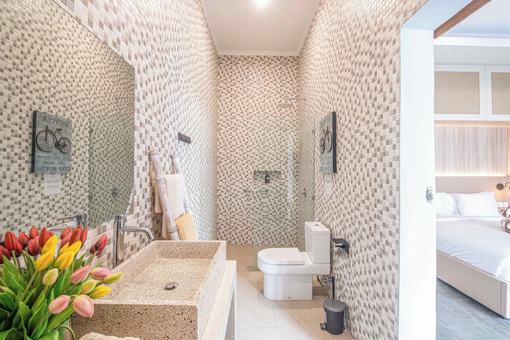 Beautiful 3BR Center Seminyak