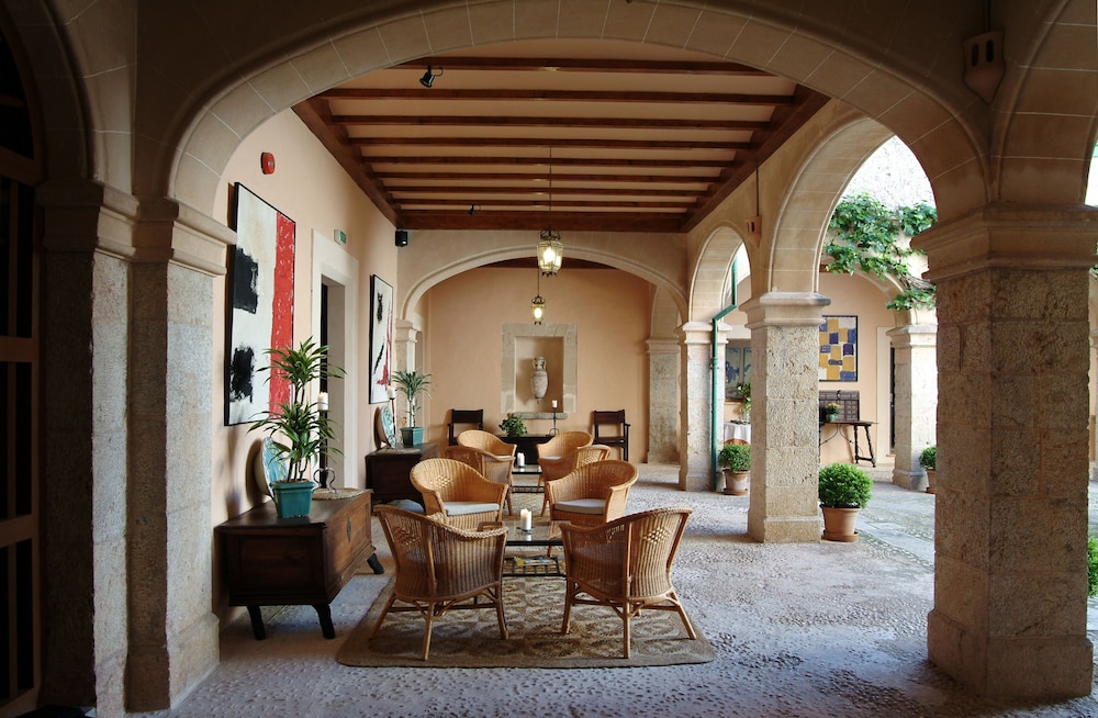 Pollensa Vacations - Hotel Llenaire - Property Image 3