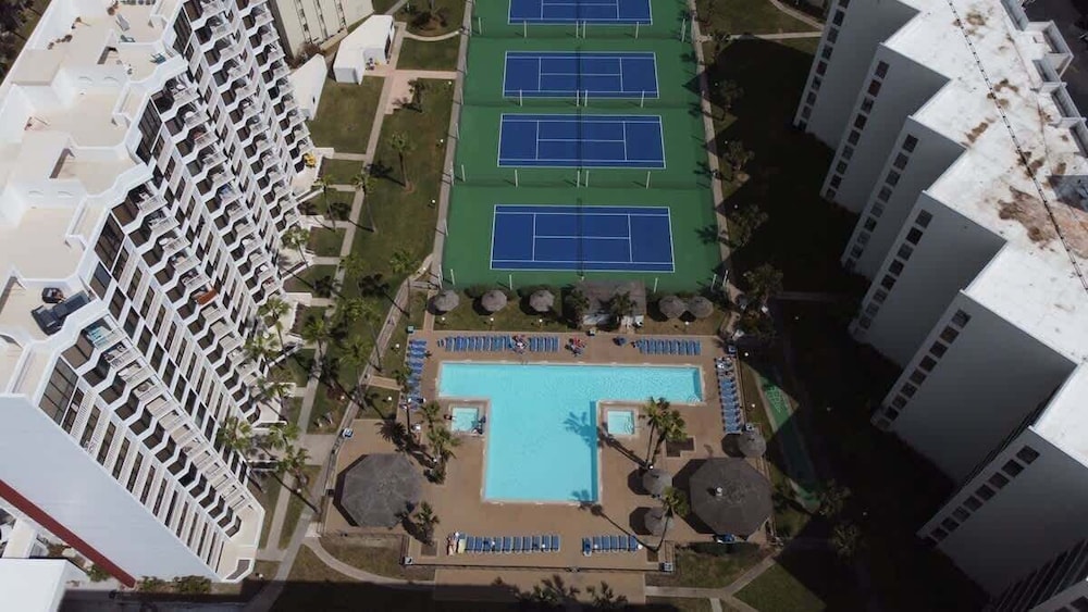 Saida Beachfront Luxe Condo Two Heated Pools 2 Bedroom Condo