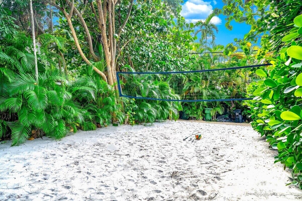 #1 Beach Estate Las Olas Beach Best Location