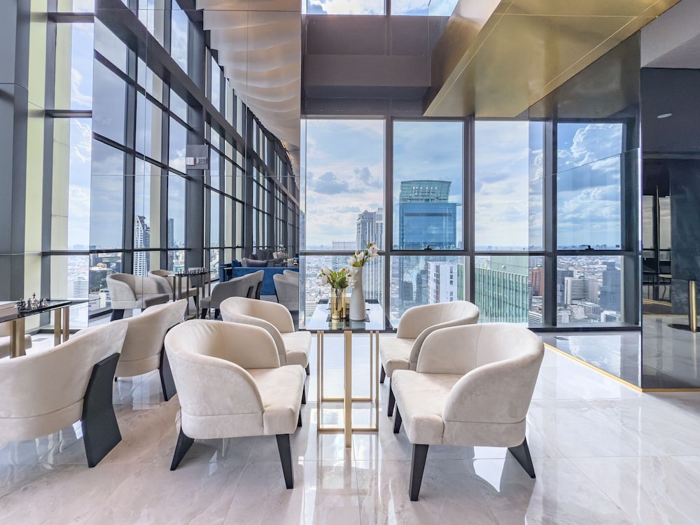 New City Condo in Central Bangkok Siam Paragon · Central World
