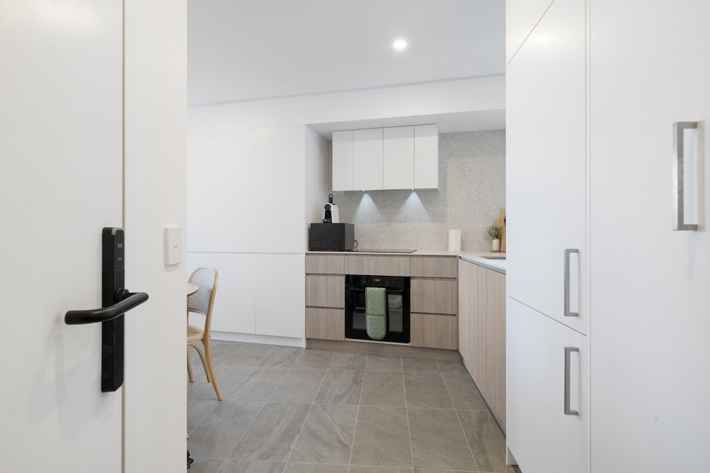 Bright 1-bedroom Escape With Private BBQ