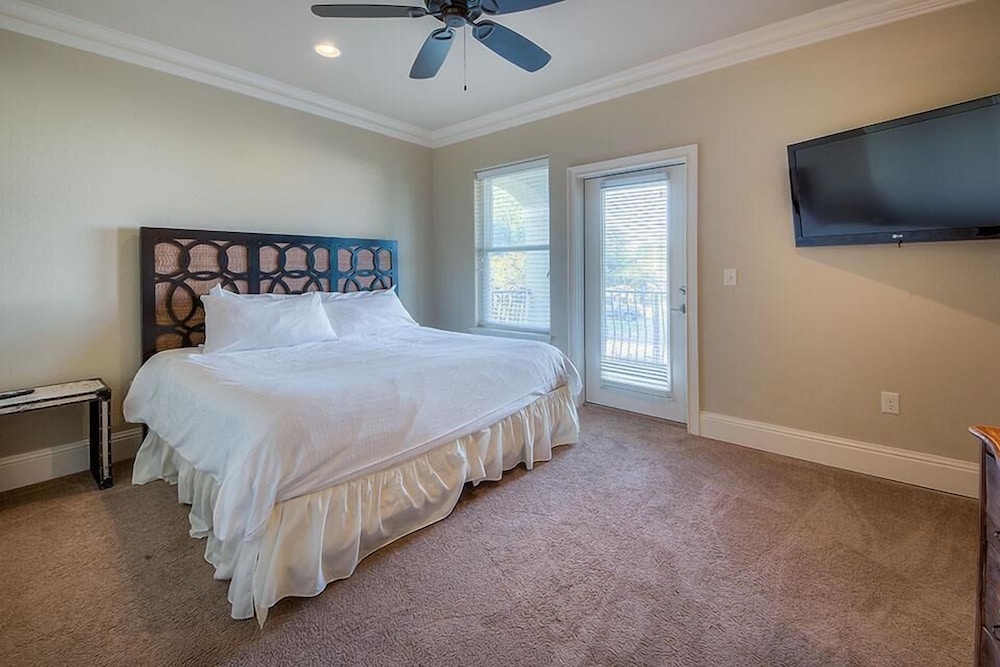 Acqualina 9 Bedroom Holiday Home by Five Star Properties