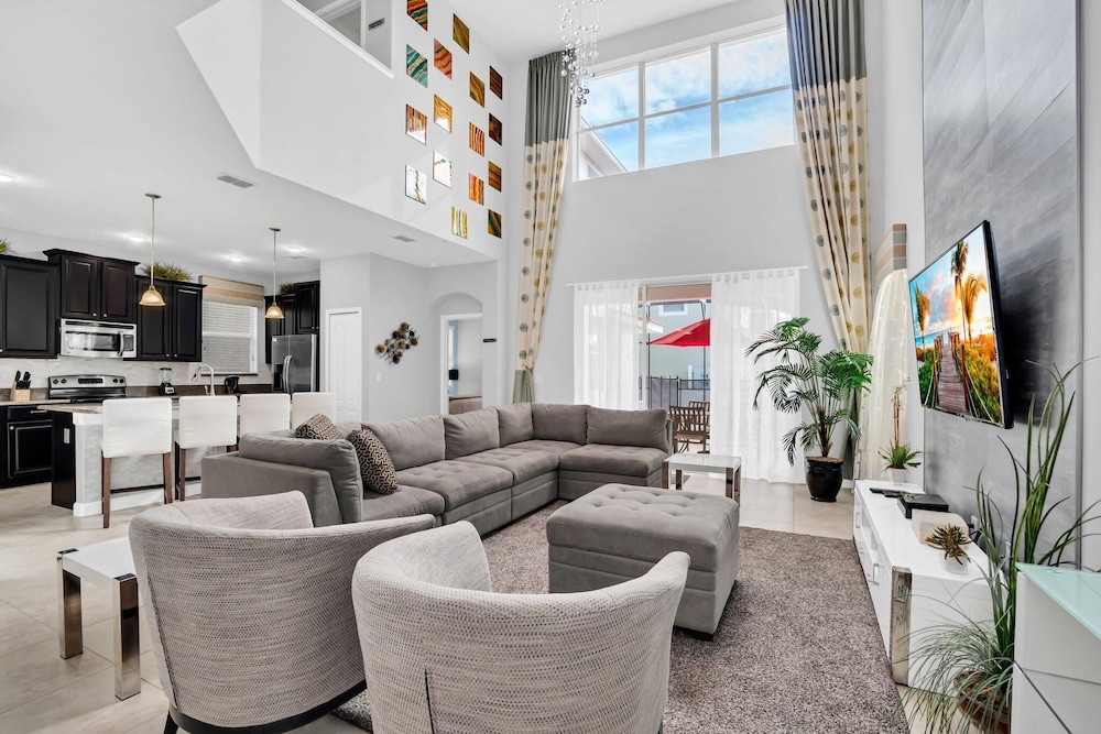 9008 PM - 5BD Serenity Villa: A Paradise Retreat