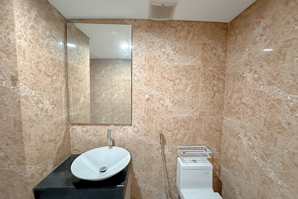 Cozy And Spacious 1Br At Grand Sungkono Lagoon Apartment