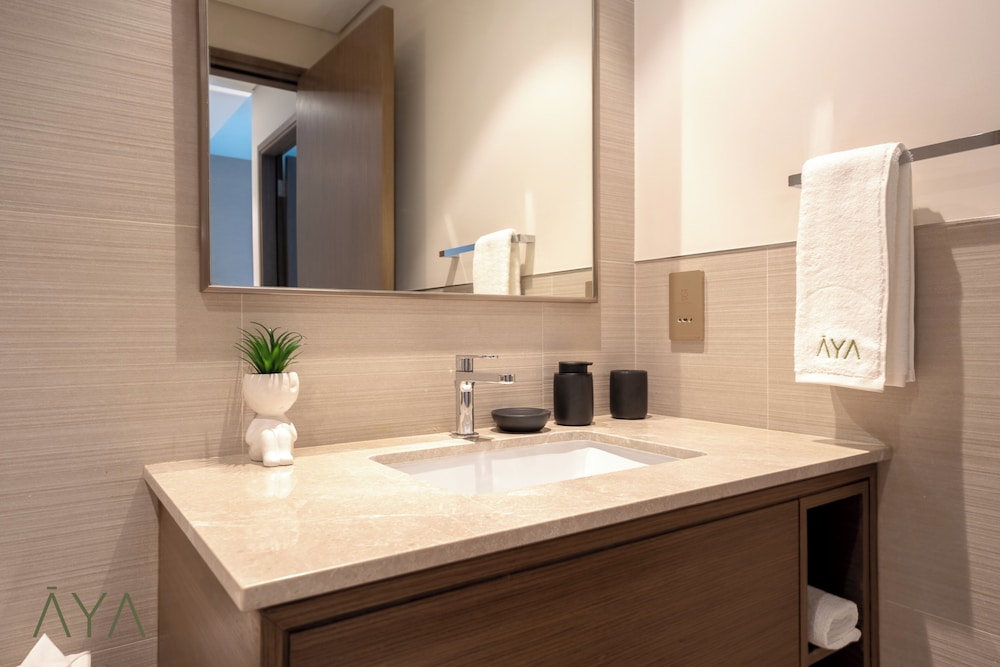 Downtown Luxe 1BR Vibes at Grande