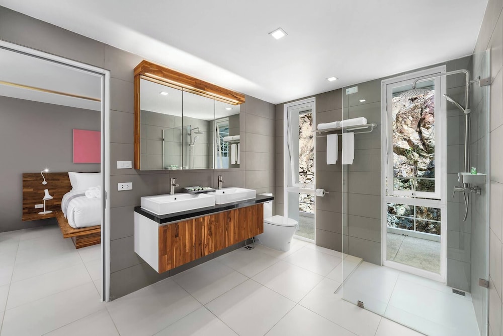 Luxury Sea View Apartment AB at Unique Residences