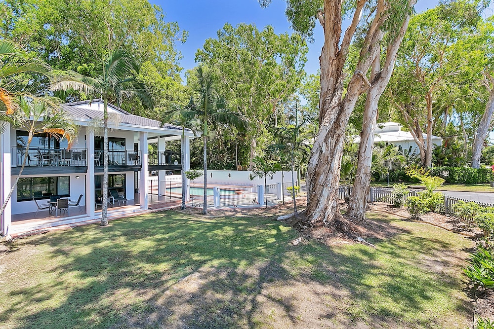 Dolce Vita Beachfront Holiday House