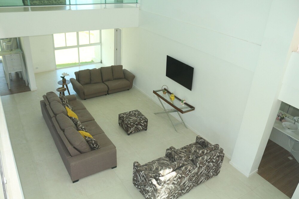 Mansao 6 suites c piscina e jacuzzi 082M