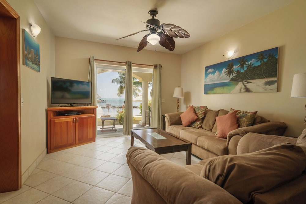 Pelican Reef Villas Resort