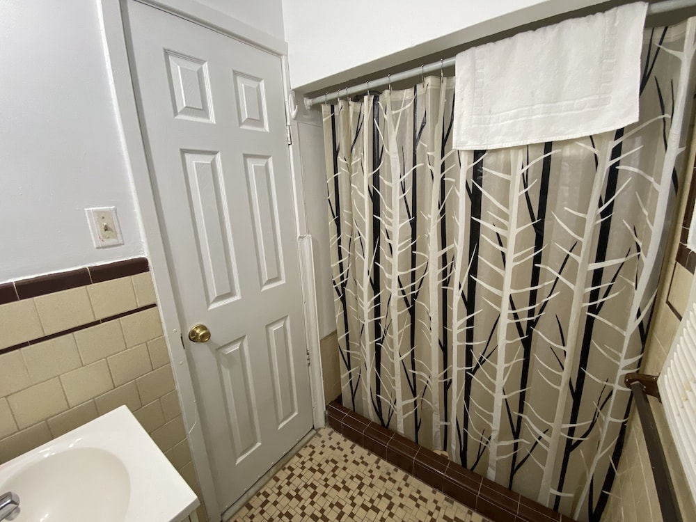 Gateway Inn - Property Image 9