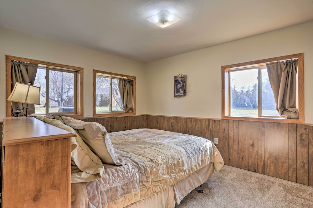Rustic Spearfish Cabin on 12-acre Trout Farm view 4