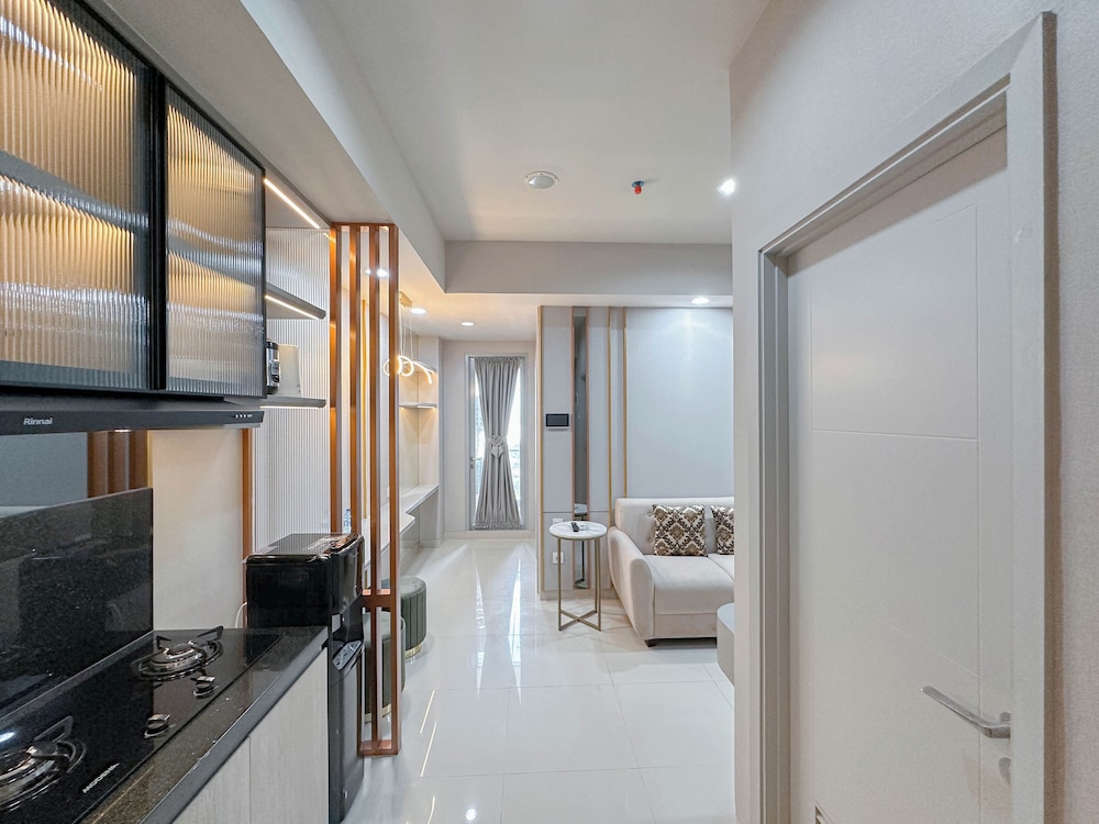 Comfortable Stay And Strategic 1Br At Grand Sungkono Lagoon Apartment