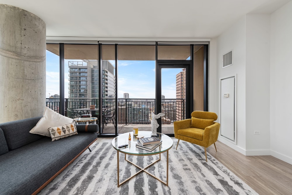 Group Hub 3 Designer 2BR Steps to Mag Mile