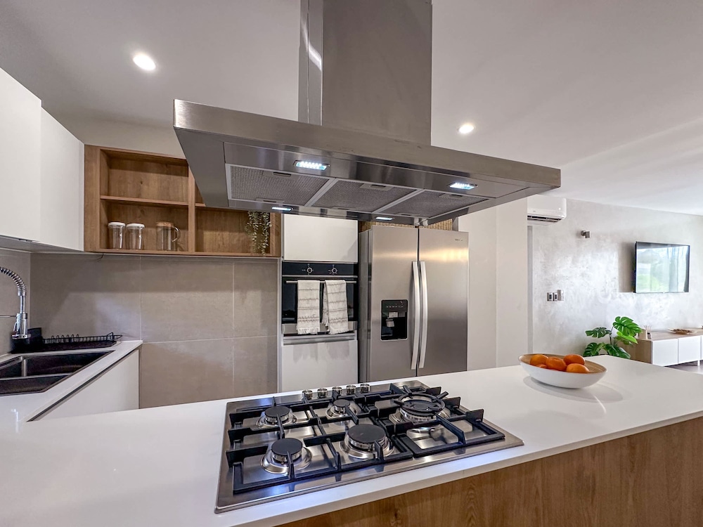 Spectacular Brand new Beach Condo