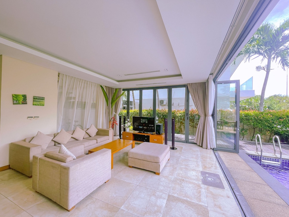 Ocean Villas Beach Resort
